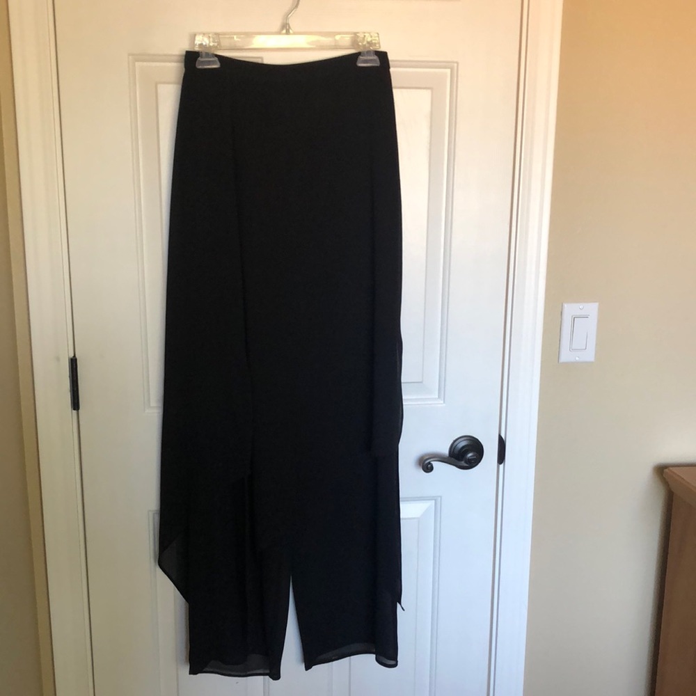 Women’s “flowy” dressy pant/skirt in black
